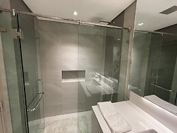 Luisita Central Park Hotel