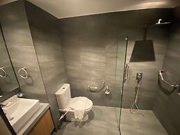 Luisita Central Park Hotel