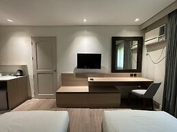 Luisita Central Park Hotel