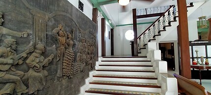 Paradores Del Castillo