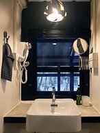 Monomer Hostel Bangkok