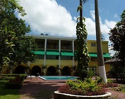 The Mandeville Hotel