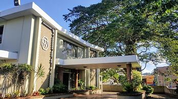 The Mandeville Hotel