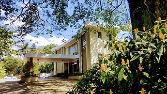 The Mandeville Hotel