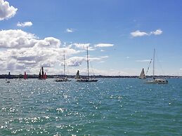 Princes Wharf Grace Apartment