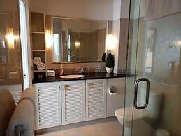 Princes Wharf Grace Apartment