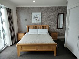 Princes Wharf Grace Apartment