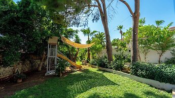 Golden Lighthouse Hotel