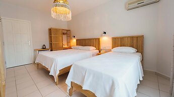 Golden Lighthouse Hotel