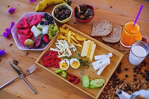 Golden Lighthouse Hotel