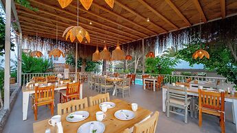 Golden Lighthouse Hotel