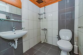 Golden Lighthouse Hotel