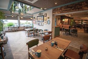 The Waterside Hotel