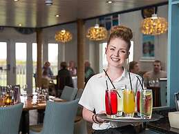 The Waterside Hotel