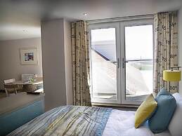 The Waterside Hotel