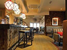 The Waterside Hotel