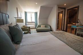The Waterside Hotel