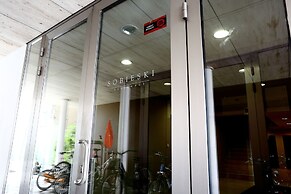 FriendHouse Apartments