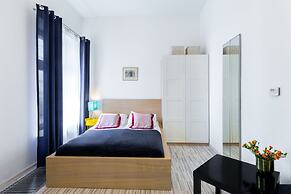 FriendHouse Apartments