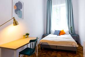 FriendHouse Apartments