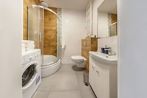 FriendHouse Apartments