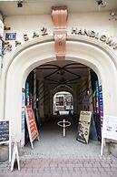 FriendHouse Apartments – Old City