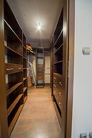 FriendHouse Apartments – Old City