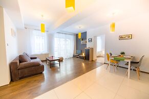 FriendHouse Apartments – Old City