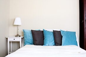 FriendHouse Apartments – Old City