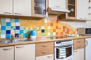 FriendHouse Apartments – Old City