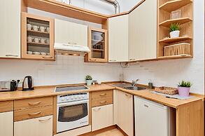 FriendHouse Apartments – Old City