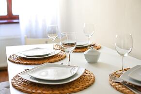 FriendHouse Apartments – Old City