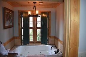Bear Creek Lodge Cabin Resort