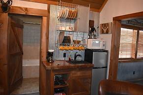 Bear Creek Lodge Cabin Resort