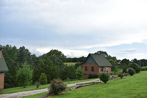 Bear Creek Lodge Cabin Resort