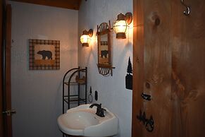 Bear Creek Lodge Cabin Resort