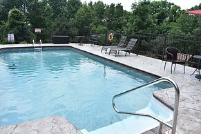 Bear Creek Lodge Cabin Resort