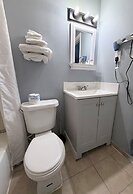 Scottish Inn and Suites