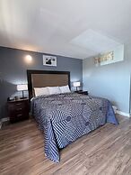Scottish Inn and Suites