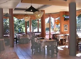 Las Piedras Apart Hotel