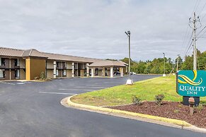 Quality Inn Forest City