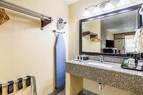 Quality Inn Forest City