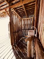 Urraca Monkey Island Eco Resort