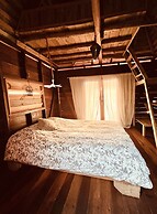 Urraca Monkey Island Eco Resort