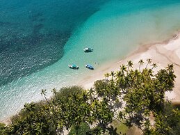 Urraca Monkey Island Eco Resort