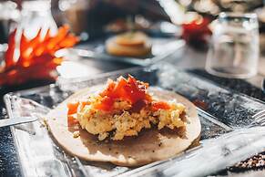 Urraca Monkey Island Eco Resort