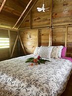 Urraca Monkey Island Eco Resort