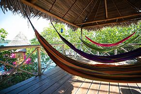 Urraca Monkey Island Eco Resort