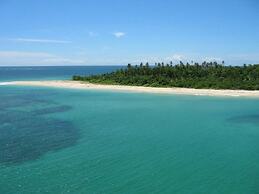 Urraca Monkey Island Eco Resort