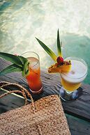 Urraca Monkey Island Eco Resort